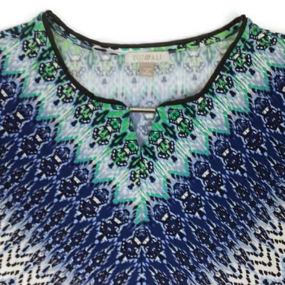 Roz & Ali Blue Multicolor Print Split Neck 3/4 Sleeve Knit Top Blouse Womens 1X - Picture 3 of 10